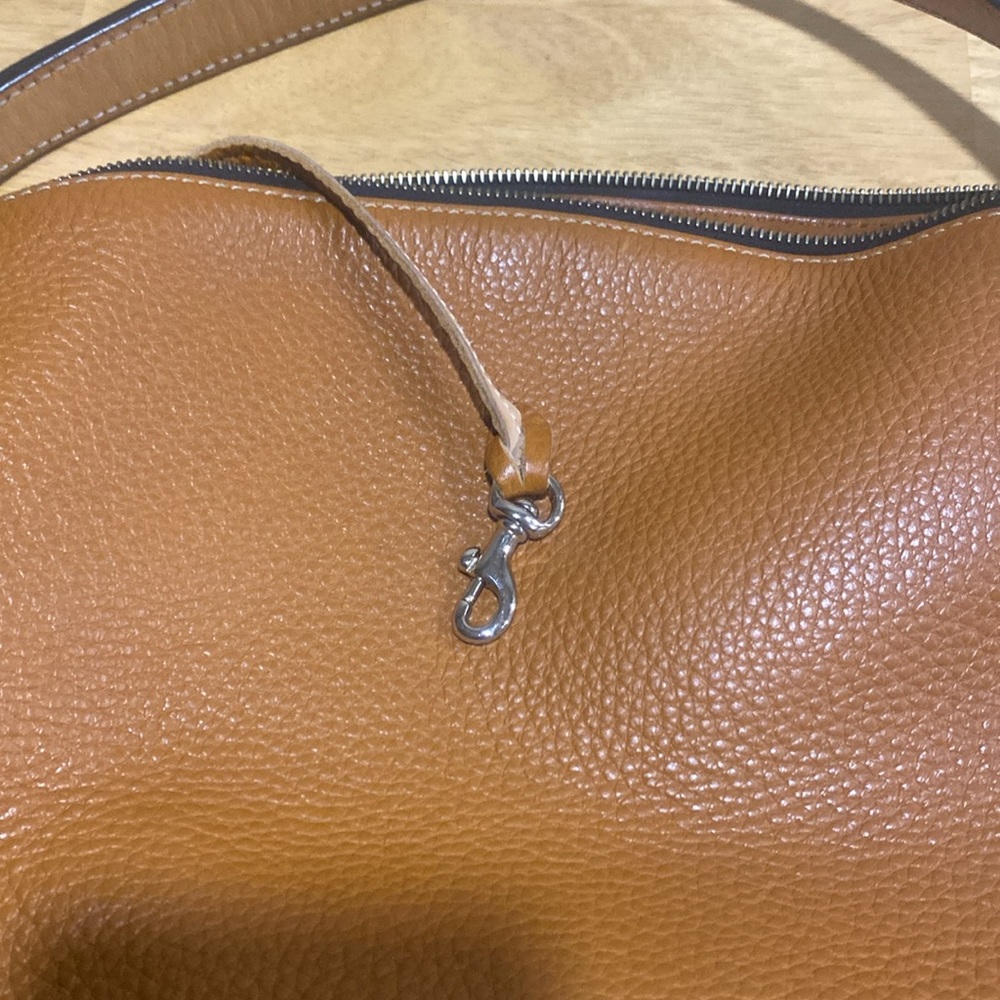 Authentic Dooney and Bourke all weather leather shoulder bag. Great condition. - Picture 3 of 5